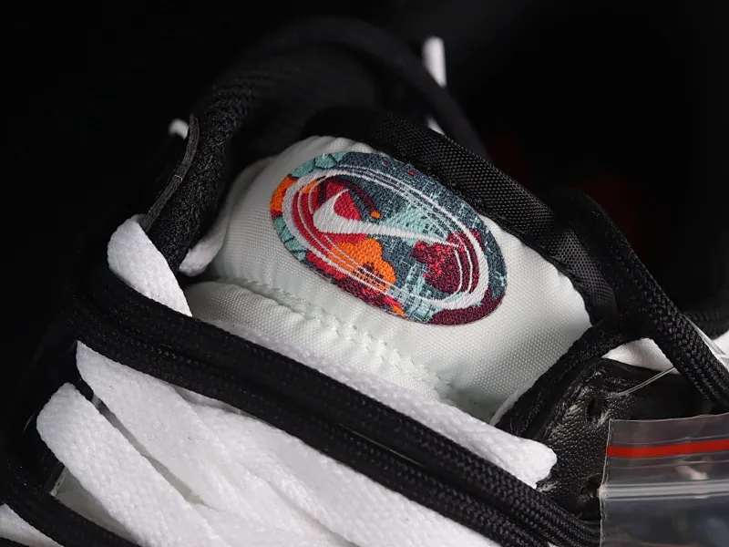 All Categories Nk SB Dunk Series Nk SB Dunk Low Low-top sneakers Nk Dunk Low "Multi Color" Vibrant three hooks Customized version of deconstructed strap casual sneakers FD4623-131